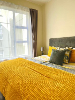 Lovely 2 bed condo in the heart of Bryanston - 2076